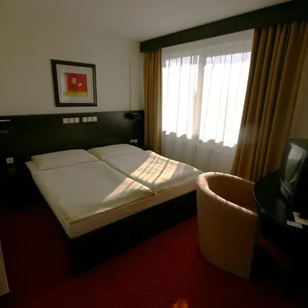 Ludmila Hotel