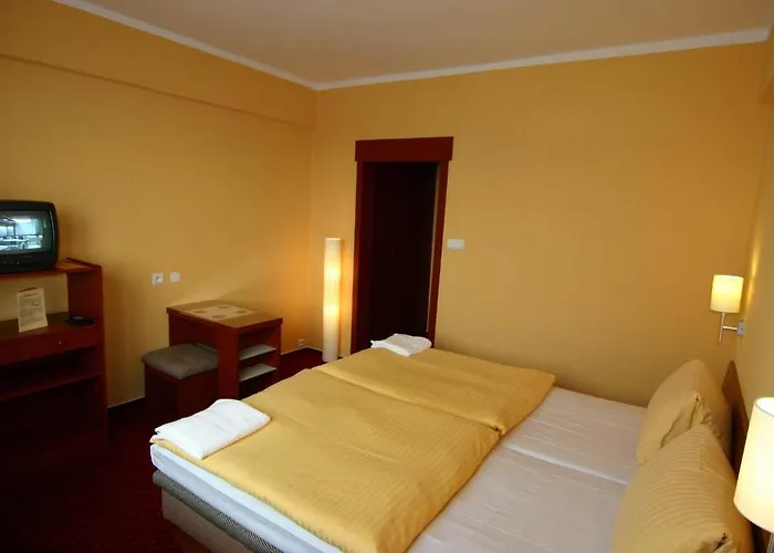 Ludmila Hotel 3*